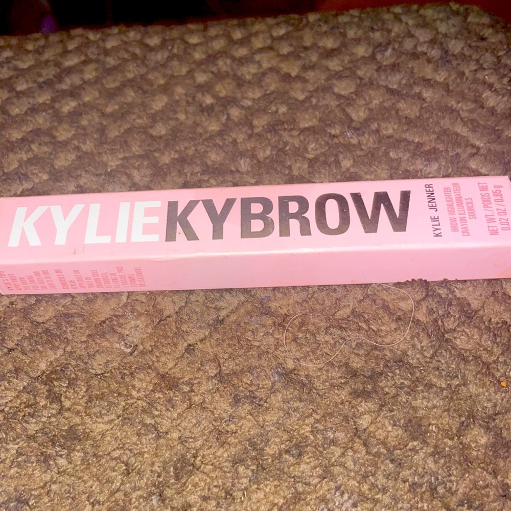 ⭐️Beautiful KYLIE KYBROW EYEBROW HIGHLIGHTER !!! Gorgeous Color !!⭐️